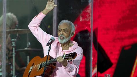 ¡El Grito de Alegría de Gilberto Gil: Un Concierto que Reunificó a Brasil!